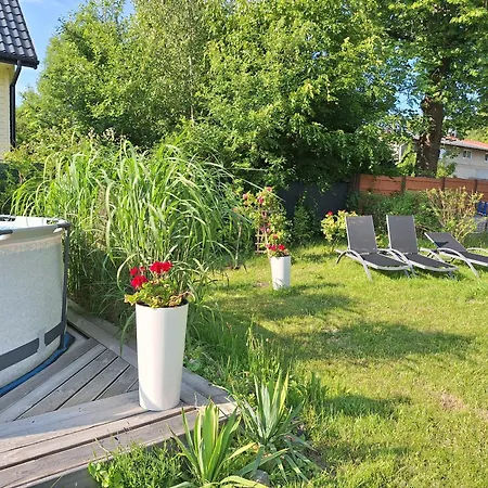 Appartement Monika 2 *